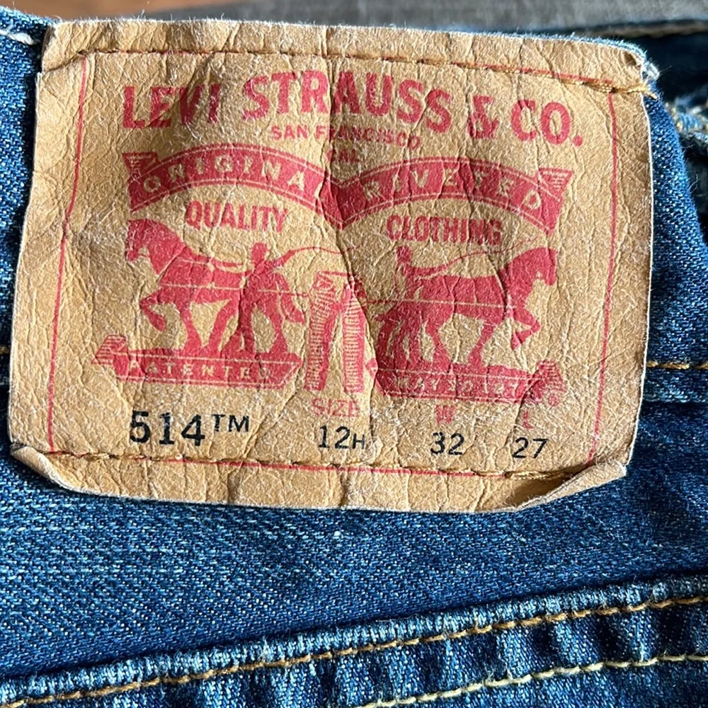 Levi's  514 Jeans Size 32 x 27 , 12 Husky